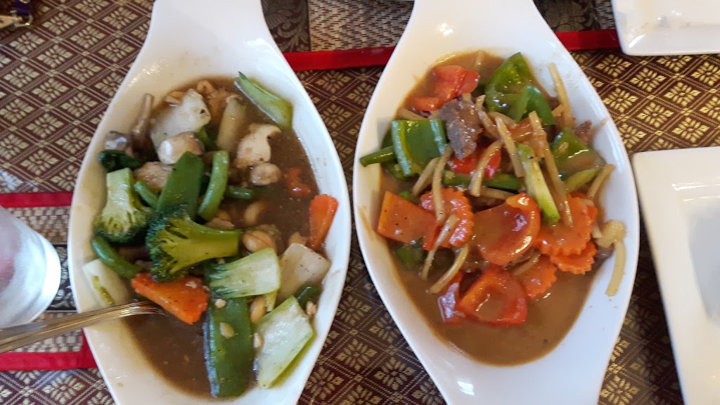 Thai Cuisine | 1035 Gainsborough Rd, London, ON N6H 5L4, Canada | Phone: (519) 474-0999