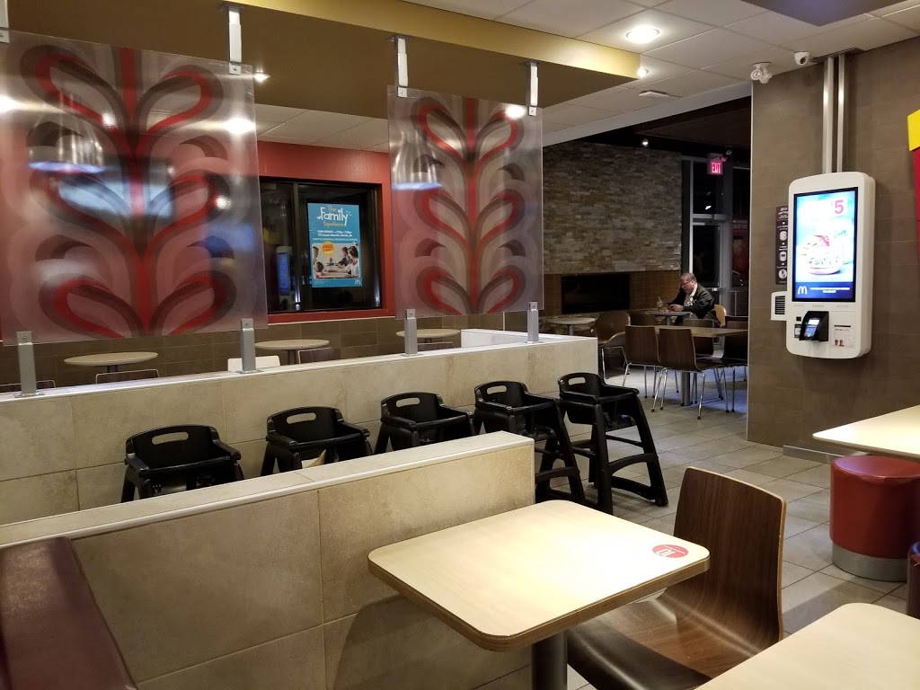 McDonalds | 375 Iroquois Shore Rd, Oakville, ON L6H 1M3, Canada | Phone: (905) 842-6865