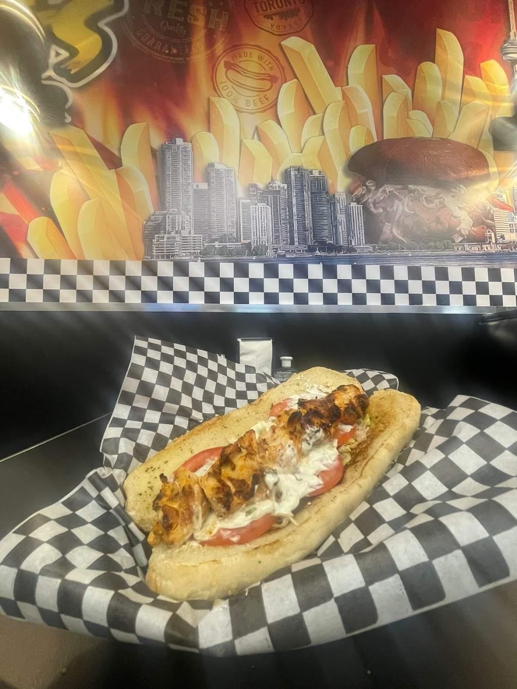 CurbsideDogs Diner | 629 Pharmacy Ave, Scarborough, ON M1L 3H3, Canada | Phone: (416) 755-6451