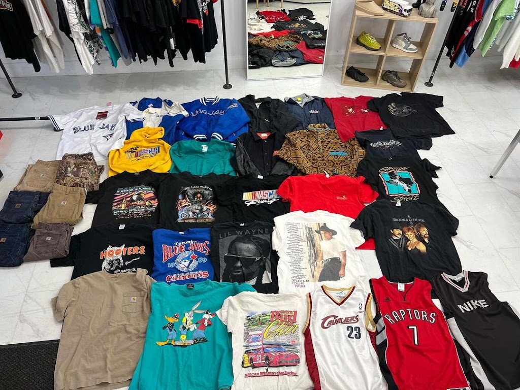 Ottawa Vintage Clothing | 683 Bronson Ave, Ottawa, ON K1S 4G1, Canada | Phone: (613) 407-0909