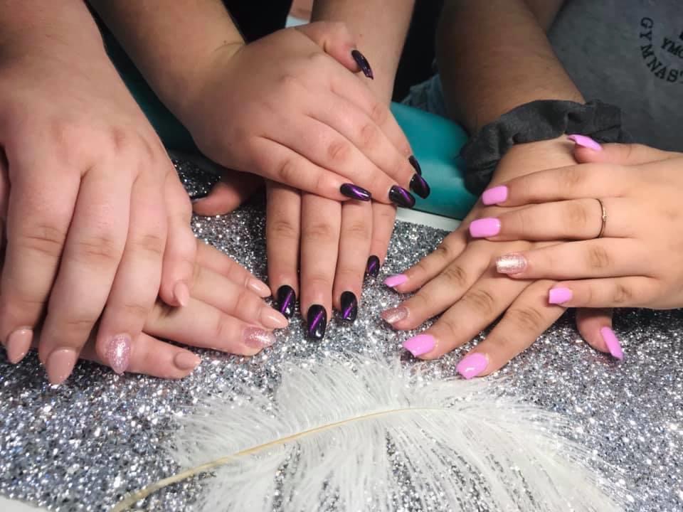 CHIC WASAGA NAILS & SPA | 1890 Mosley St #4, Wasaga Beach, ON L9Z 1Z4, Canada | Phone: (705) 429-2999