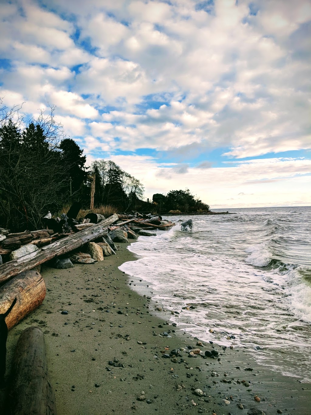 Bonniebrook Beach | Sunshine Coast E, BC, Canada