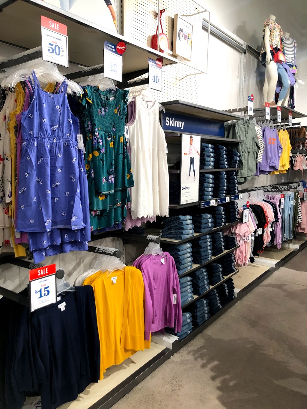 Old Navy Outlet | 34 Hector Gate, Dartmouth, NS B3B 0C2, Canada | Phone: (902) 481-2002