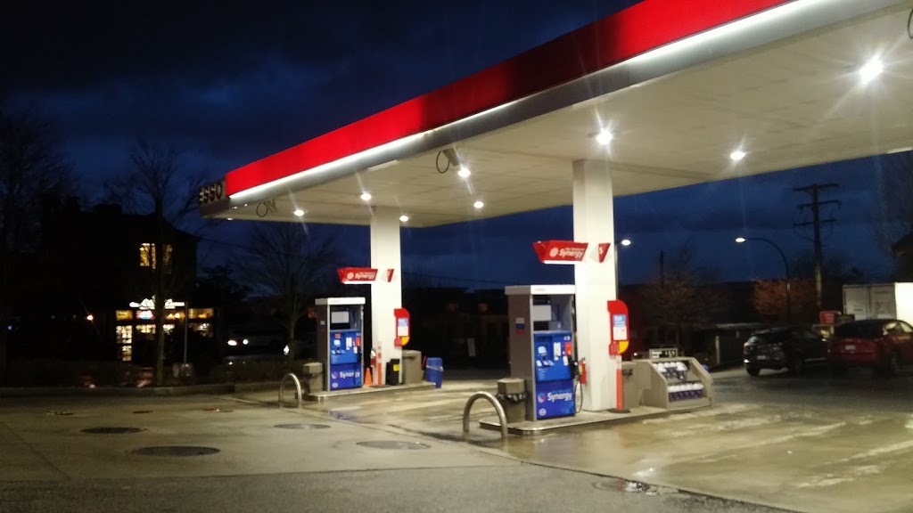 Esso | 106 W Queens Rd, North Vancouver, BC V7N 2K3, Canada | Phone: (604) 985-5493