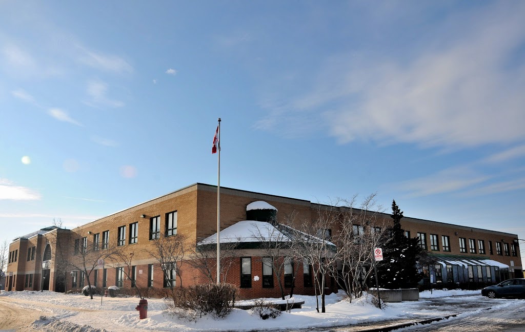 Hazel McCallion Senior Public School | 5750 River Grove Ave, Mississauga, ON L5M 4R5, Canada | Phone: (905) 858-1133