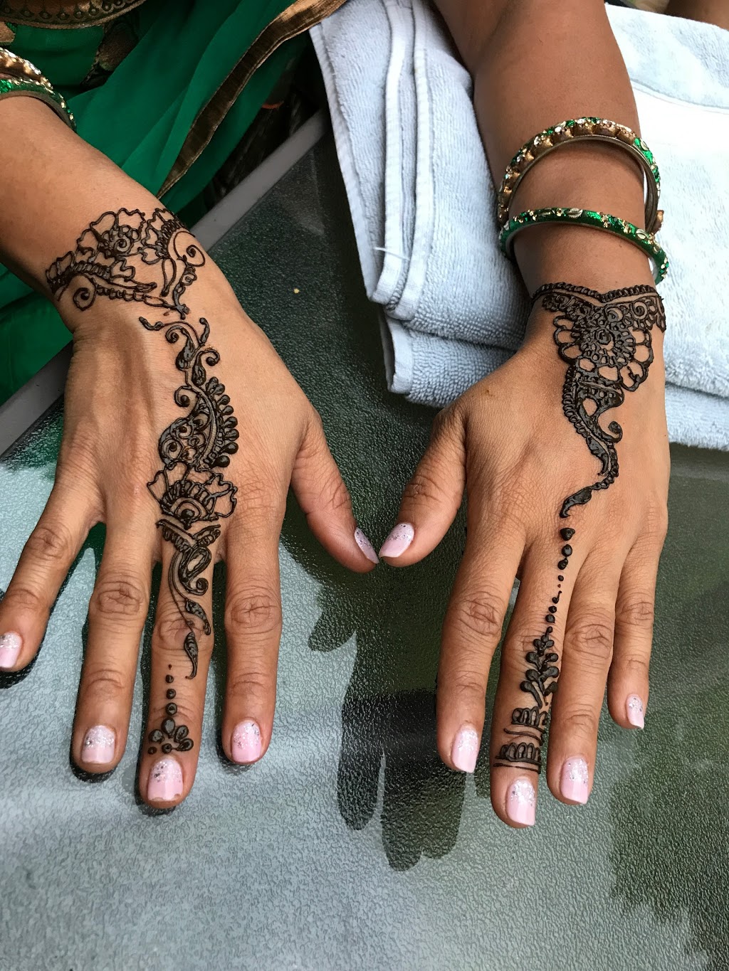 Rujutas Henna Art | 67 Loma Vista Dr, Thornhill, ON L4J 7S3, Canada | Phone: (647) 709-7858