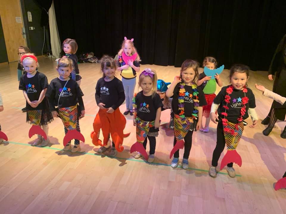 Lights Up Musical Theatre Schools - North Vancouver | 1058 Ridgewood Dr, North Vancouver, BC V7R 1H8, Canada | Phone: (888) 502-5253