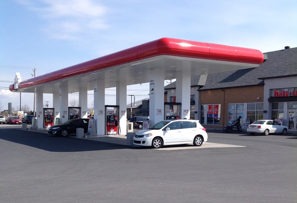 Petro-Canada et Lave-Auto | 763 Boulevard J.-André Déragon, Cowansville, QC J2K 0L2, Canada | Phone: (450) 955-7667