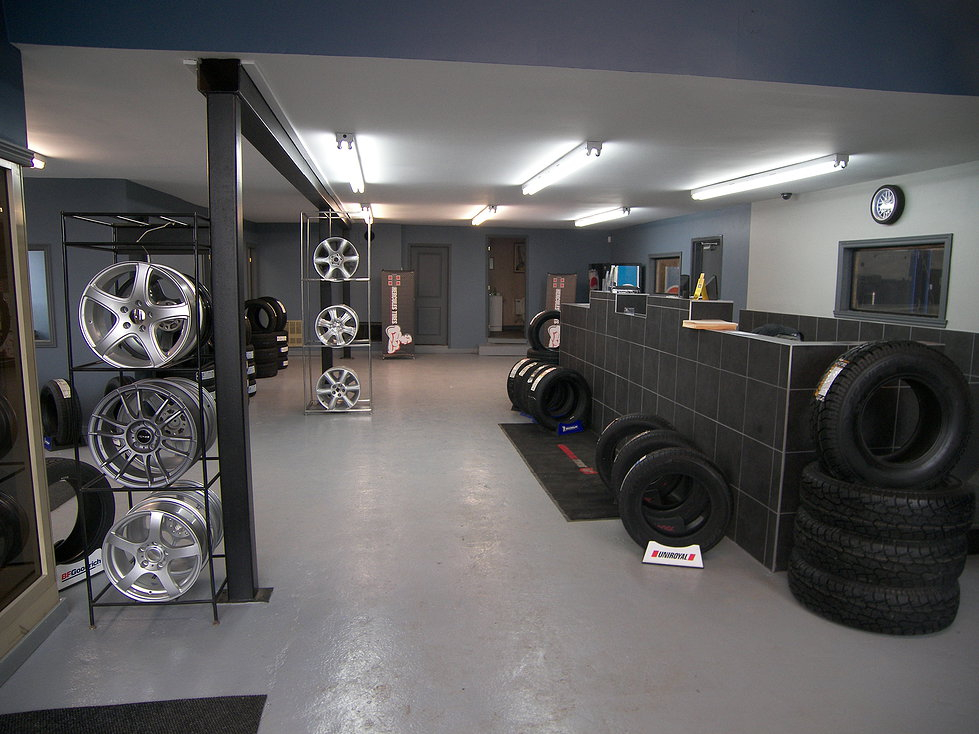 Pneu Mecanique LA Tyre | 2295 Rue Monterey, Laval, QC H7L 3N8, Canada | Phone: (450) 687-8973