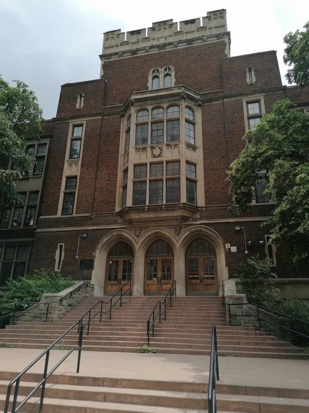 Jarvis Collegiate Institute | 495 Jarvis St, Toronto, ON M4Y 2G8, Canada | Phone: (416) 393-0140
