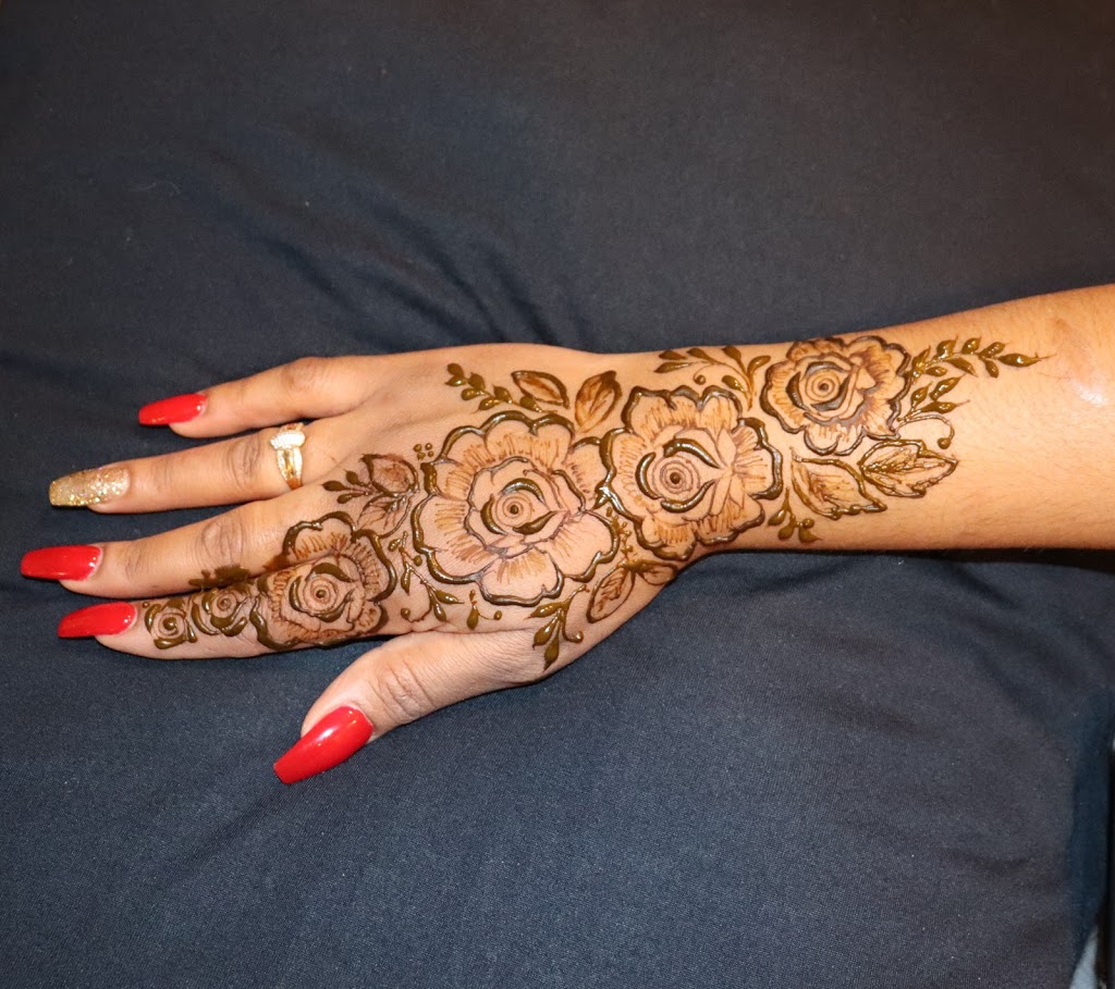 Henna Dreams | Chevron Prince Path, Oshawa, ON L1L 0H4, Canada | Phone: (647) 997-1604