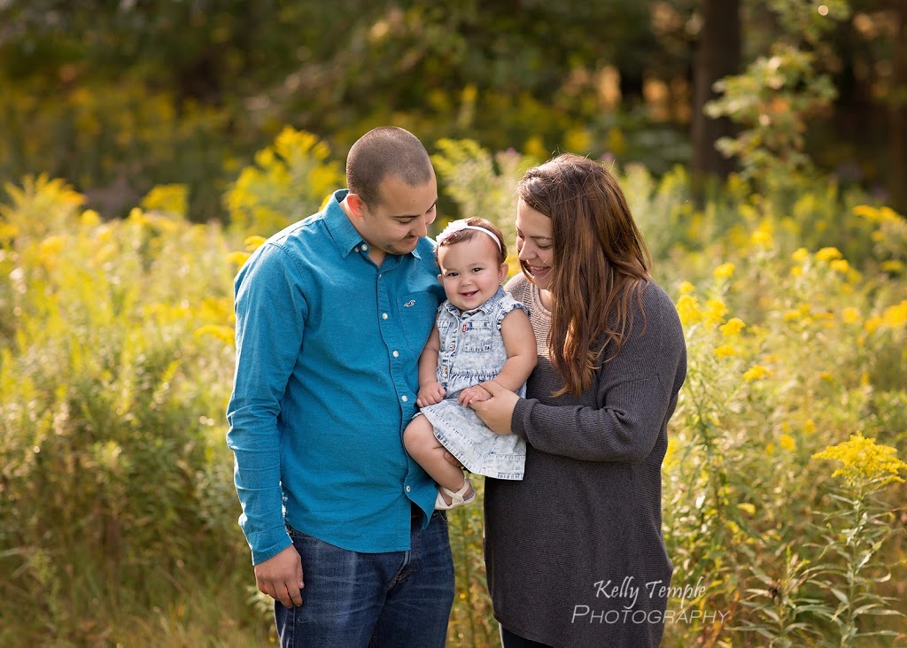 Kelly Temple Photography | 82 Dumfries St, Paris, ON N3L 2E6, Canada | Phone: (519) 717-7002