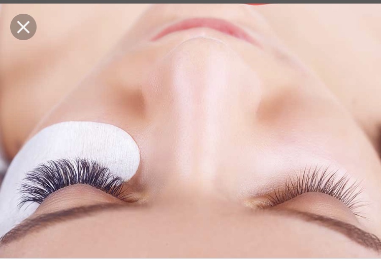 Lashes and brows boutique | 13 Woodward Ave, York, ON M9N 2J3, Canada | Phone: (416) 568-5909