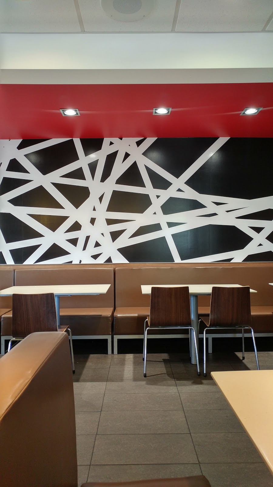 McDonalds | 4615 17 Ave SE, Calgary, AB T2A 0T9, Canada | Phone: (403) 272-7477