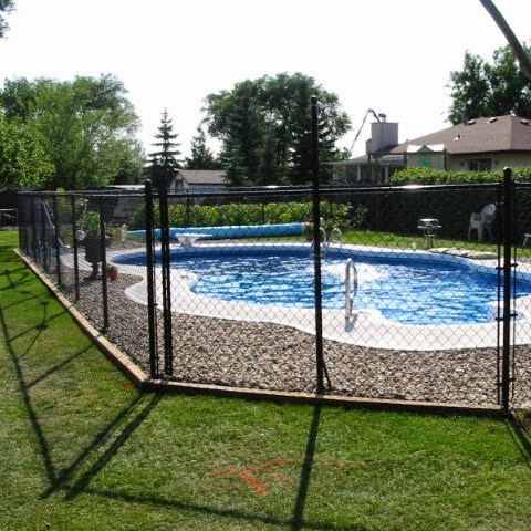 Shortys Fencing | 90 Lowson Cres, Winnipeg, MB R3P 2H8, Canada | Phone: (204) 895-0202