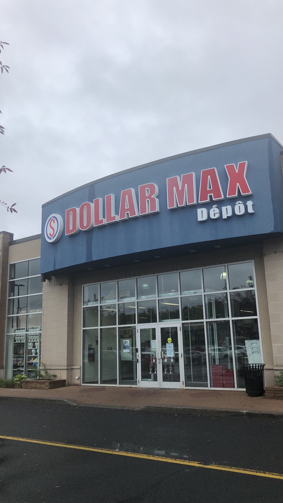 Dollar Max Dépôt Boucherville | 575 Chemin de Touraine, Boucherville, QC J4B 5E4, Canada | Phone: (450) 645-9897