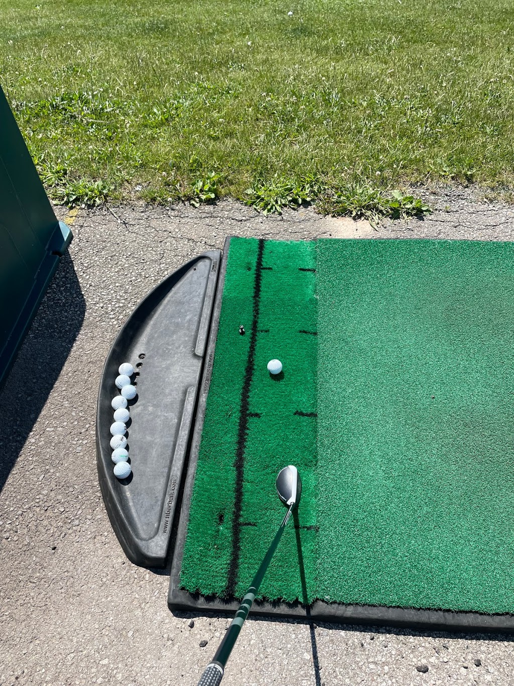 Within Range Golf Centres Inc | 3050 Guelph Line, Burlington, ON L7P 0R3, Canada | Phone: (905) 319-8870