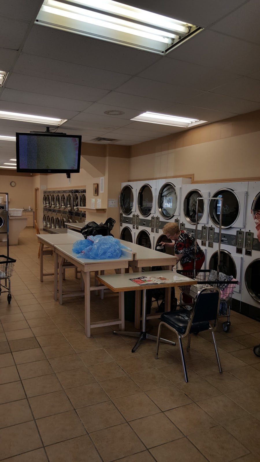 Any coin Laundry Dry Cleaners | 240 King St E, Bowmanville, ON L1C 1P5, Canada | Phone: (905) 259-6999