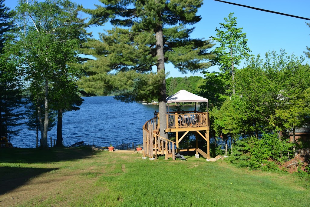 Oatka Bay Cottages | 149 O-at-Ka Rd, Maynooth, ON K0L 2S0, Canada | Phone: (905) 767-1393