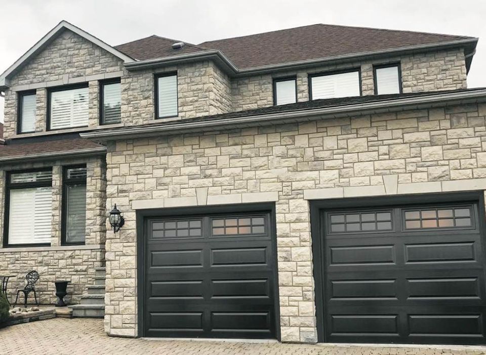 Garage Door Repair Beasts Barrie | 1 Bedford Estates Cres, Barrie, ON L4N 9K5, Canada | Phone: (647) 424-3555