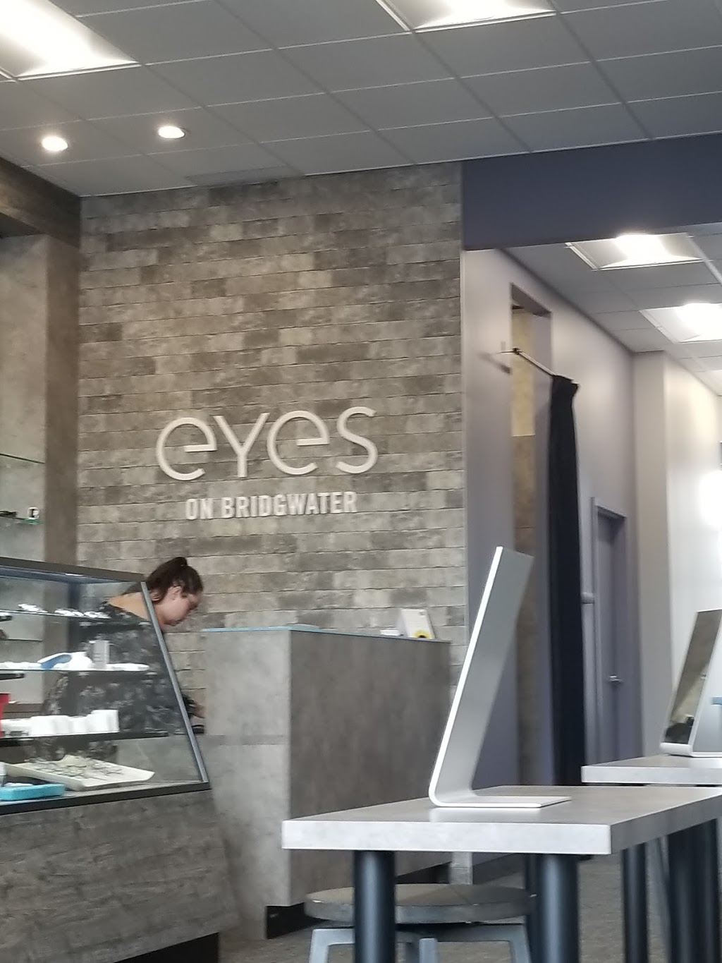 EYES on Bridgwater | 160 - 400 North Town Road, Winnipeg, MB R3Y 0Y3, Canada | Phone: (204) 230-0422