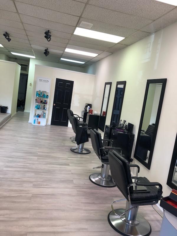 Salon Coiffure Monica Farcane | 2148 Rue Lucien-Thimens, Saint-Laurent, QC H4R 1L1, Canada | Phone: (514) 559-0445