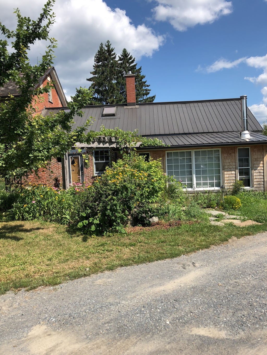 La ferme du Haut-Vallon | 37 Chemin de Dunham, Frelighsburg, QC J0J, Canada | Phone: (450) 298-1157