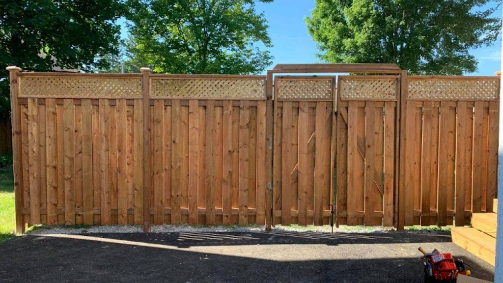 Ottawa Fence Guys | 1957 Jasmine Crescent, Gloucester, ON K1J 7Z4, Canada | Phone: (613) 600-4434