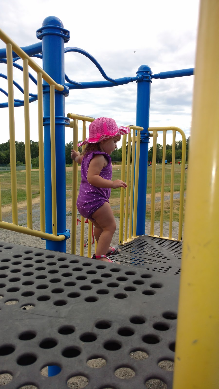 Twin Forks Playground | 1475 Gary Ave, Sudbury, ON P3A 5P3, Canada