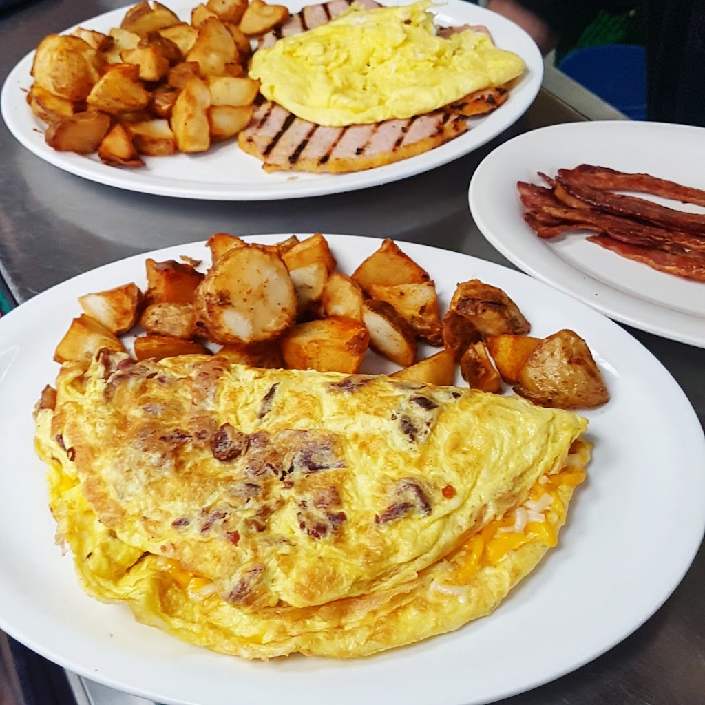 Skyway Jacks Breakfast & Lunch | 6461 Mississauga Rd, Mississauga, ON L5N 1A6, Canada | Phone: (905) 821-4055