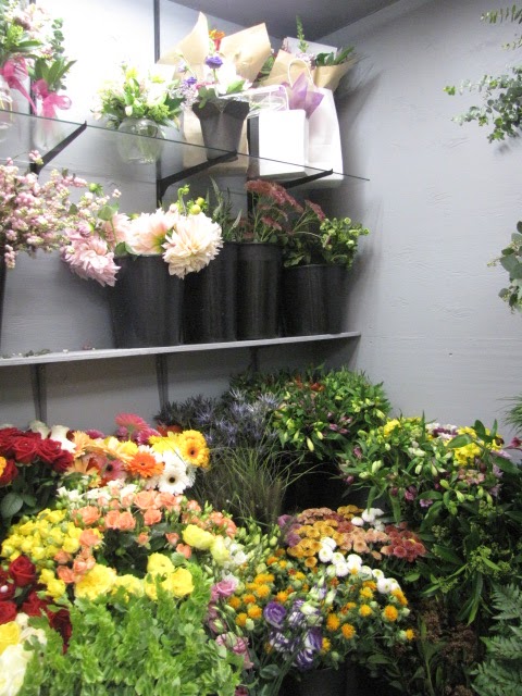 Fresh N Fabulous Flowers and Gifts | 110 Islewood Dr, Bowser, BC V0R 1G0, Canada | Phone: (250) 752-8856