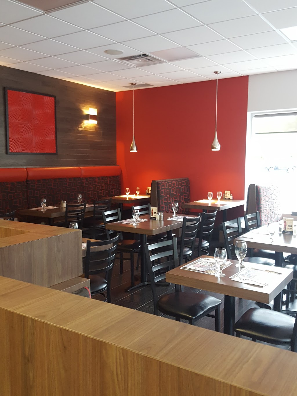 Coq-O-Bec | 11 Chemin dOka, Saint-Eustache, QC J7A 1K6, Canada | Phone: (450) 623-6363