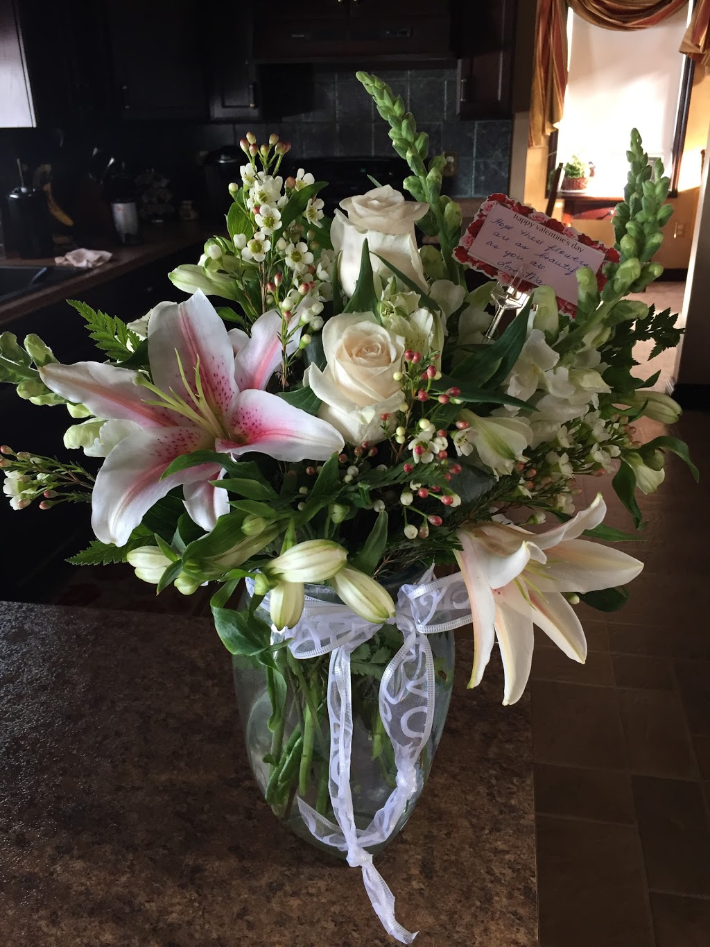 Flowers by Anna | 311 Sandwich St S, Amherstburg, ON N9V 2A7, Canada | Phone: (519) 736-6290