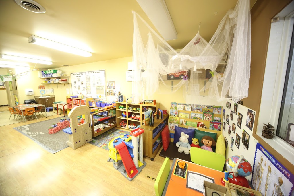 Rainbow Daycare | 450 Woodvale Road East NW, Edmonton, AB T6L 6G5, Canada | Phone: (780) 461-8208