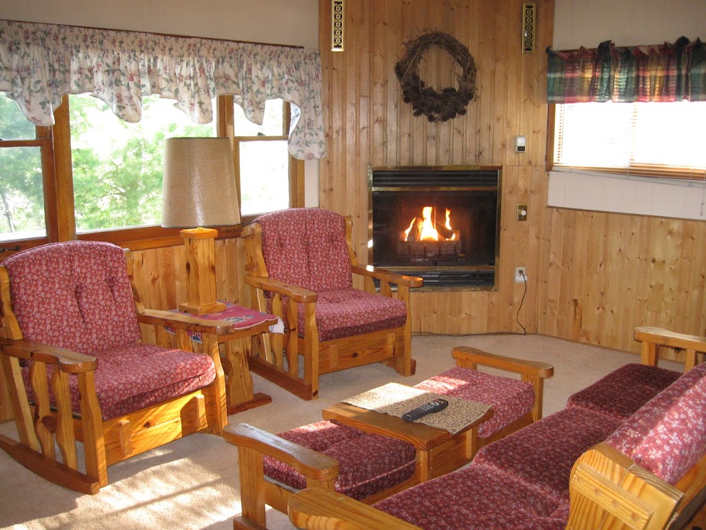 Tom Rae Lodge LTD | 534 Lake Nipissing Rd, Nipissing, ON P0H 1W0, Canada | Phone: (705) 724-3524