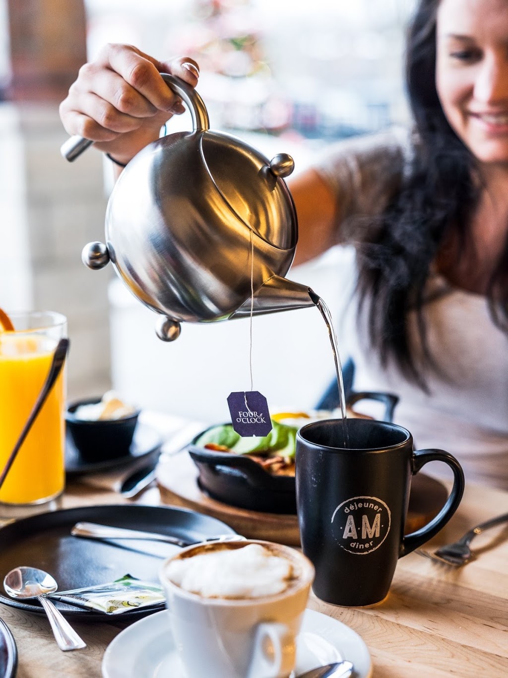 A.M. déjeuner dîner | 199 Boul Labelle, Rosemère, QC J7A 2H2, Canada | Phone: (450) 433-0202