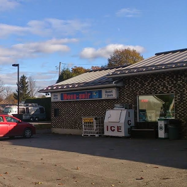 Dépanneur Marché du Vieux lAcadie | 1265 Chemin du Clocher, Saint-Jean-sur-Richelieu, QC J2Y 1J6, Canada | Phone: (450) 347-2525