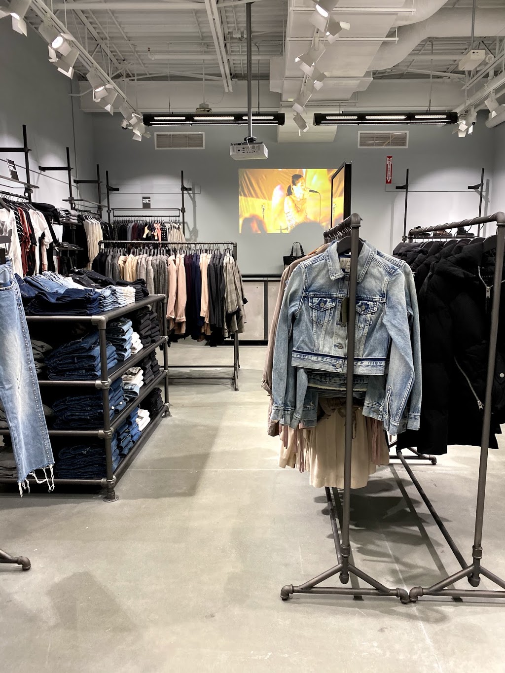 AllSaints Vancouver Outlet | 7899 Templeton Station Rd Space 160, Richmond, BC V7B 0B7, Canada | Phone: (604) 901-3700