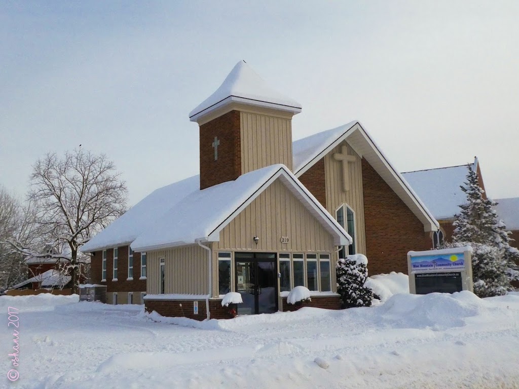 Blue Mountain Community Church | 219 Bruce St S, Thornbury, ON N0H 2P0, Canada | Phone: (519) 599-5570