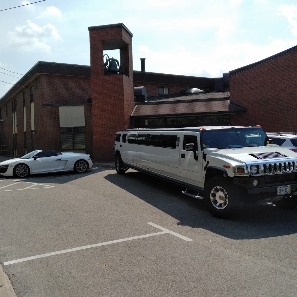 Royal Touch Limousine Service | 440 Rustic Rd, North York, ON M6L 1W9, Canada | Phone: (416) 725-7188