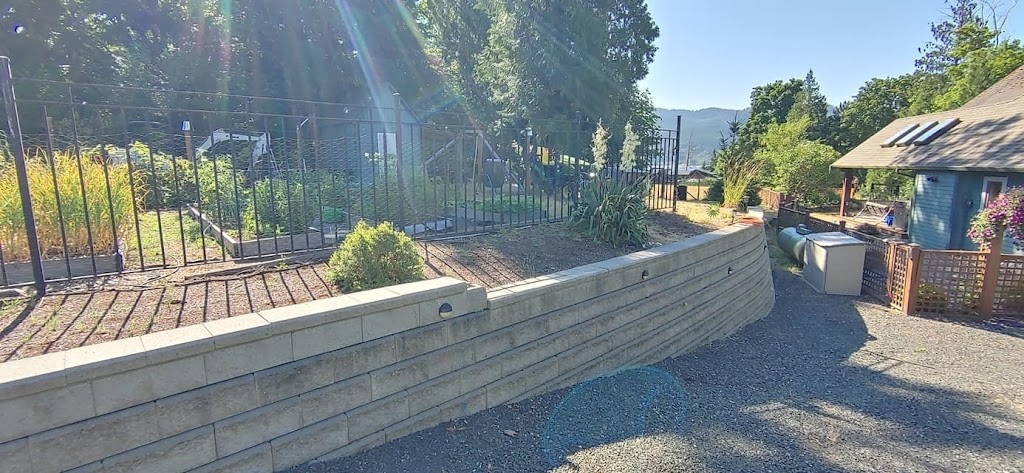 Erics Landscaping | 478 Stirling Ave, Nanaimo, BC V9R 4C4, Canada | Phone: (250) 668-9035