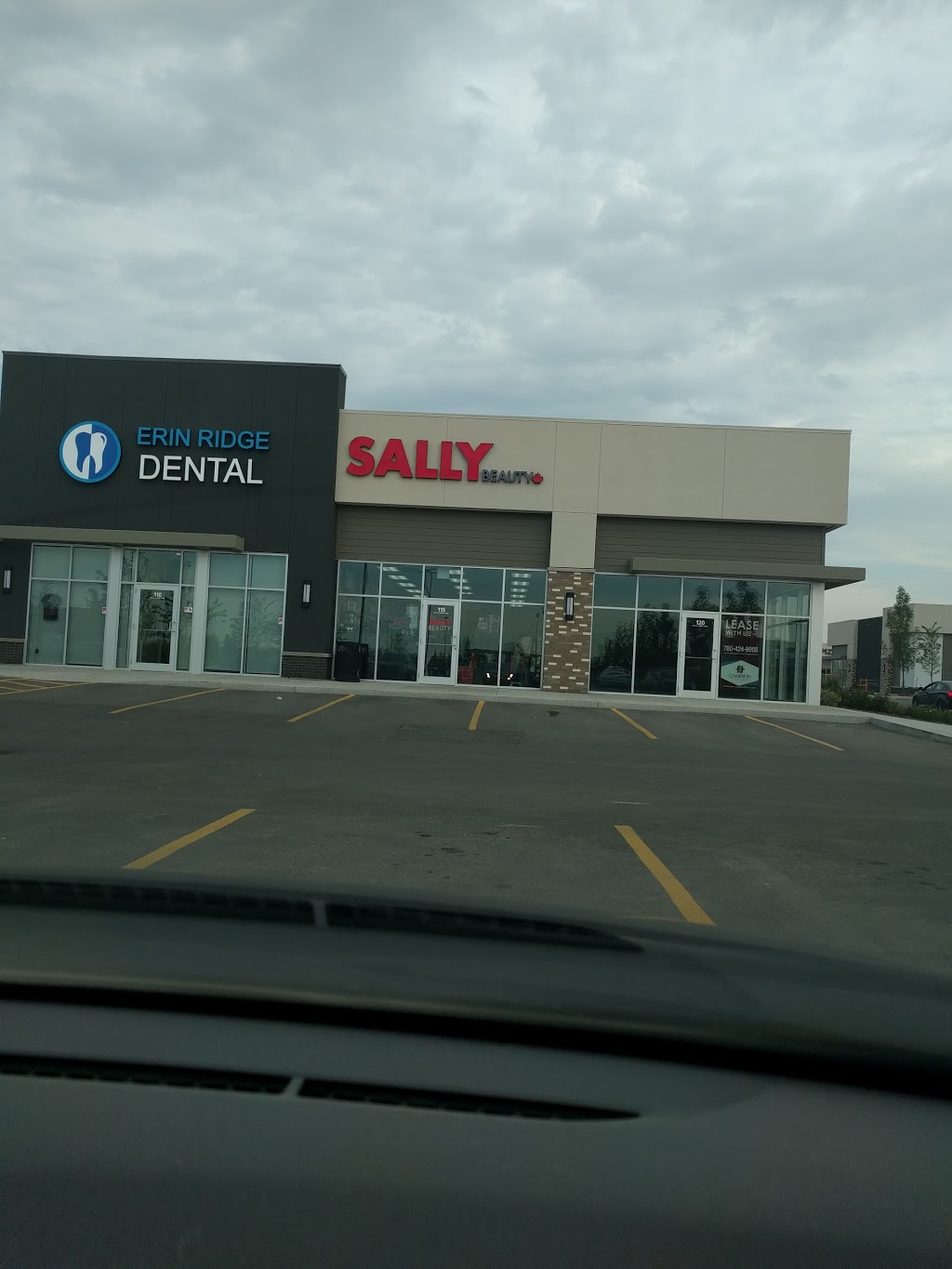 Sally Beauty | 975 St Albert Trail #115, St. Albert, AB T8N 7H5, Canada | Phone: (587) 764-0700