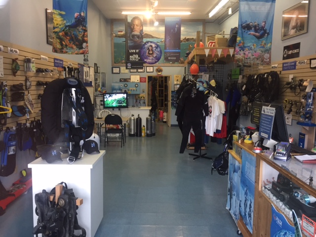 Wilson Diving | 1790 Old Island Hwy, Victoria, BC V9B 1H8, Canada | Phone: (250) 478-4488