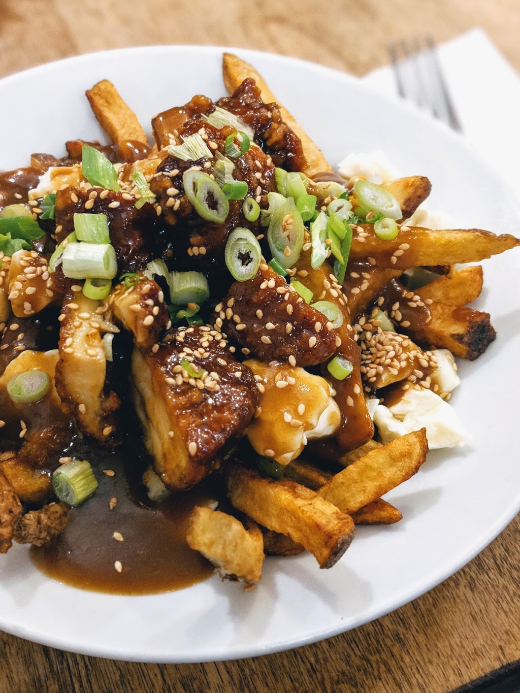 Poutineville | 1348 Rue Beaubien E, Montréal, QC H2G 3A7, Canada | Phone: (514) 544-8800