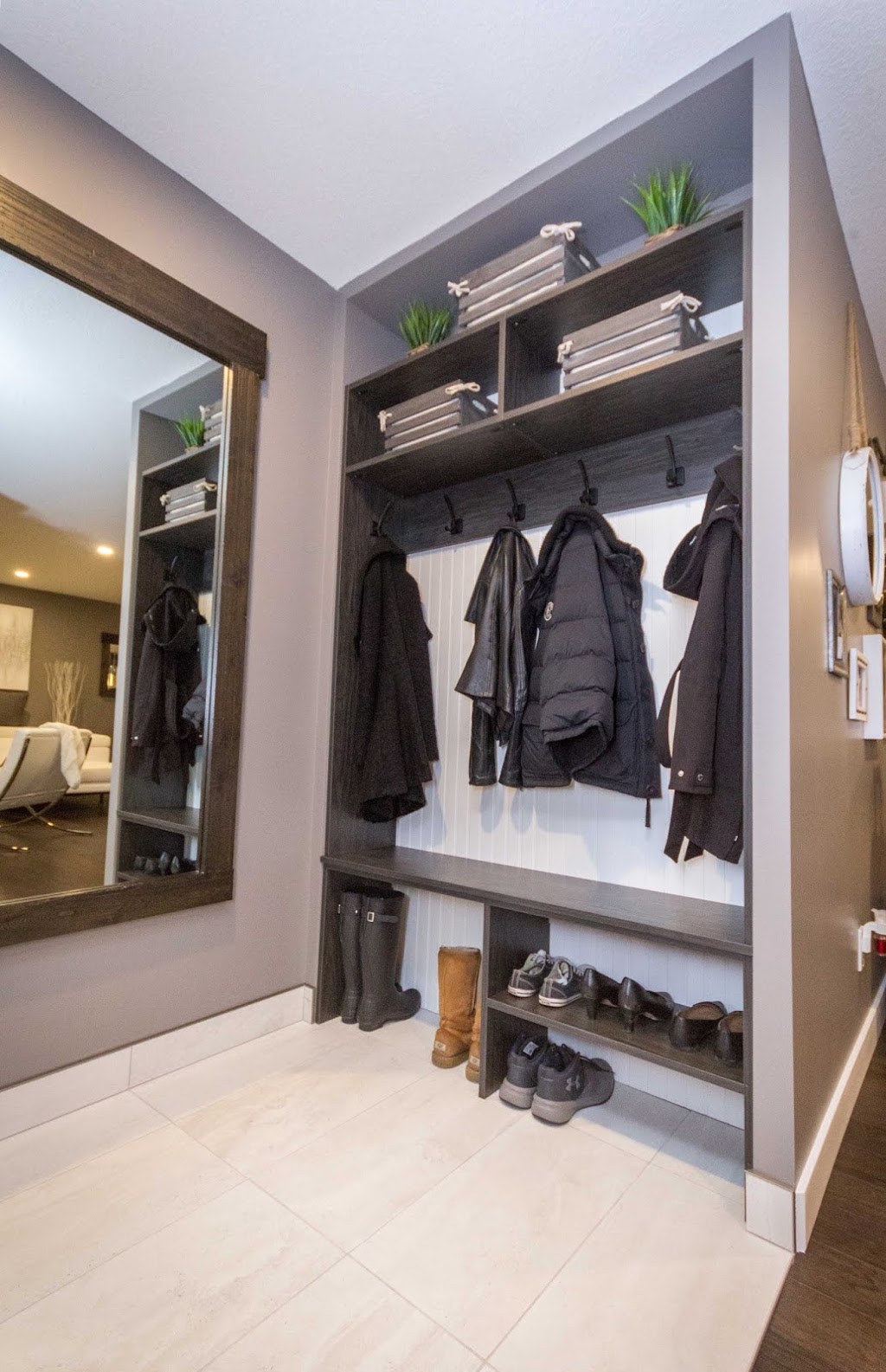 Calgary Custom Closets | 7056 C Farrell Rd SE, Calgary, AB T2H 0T2, Canada | Phone: (403) 251-6400