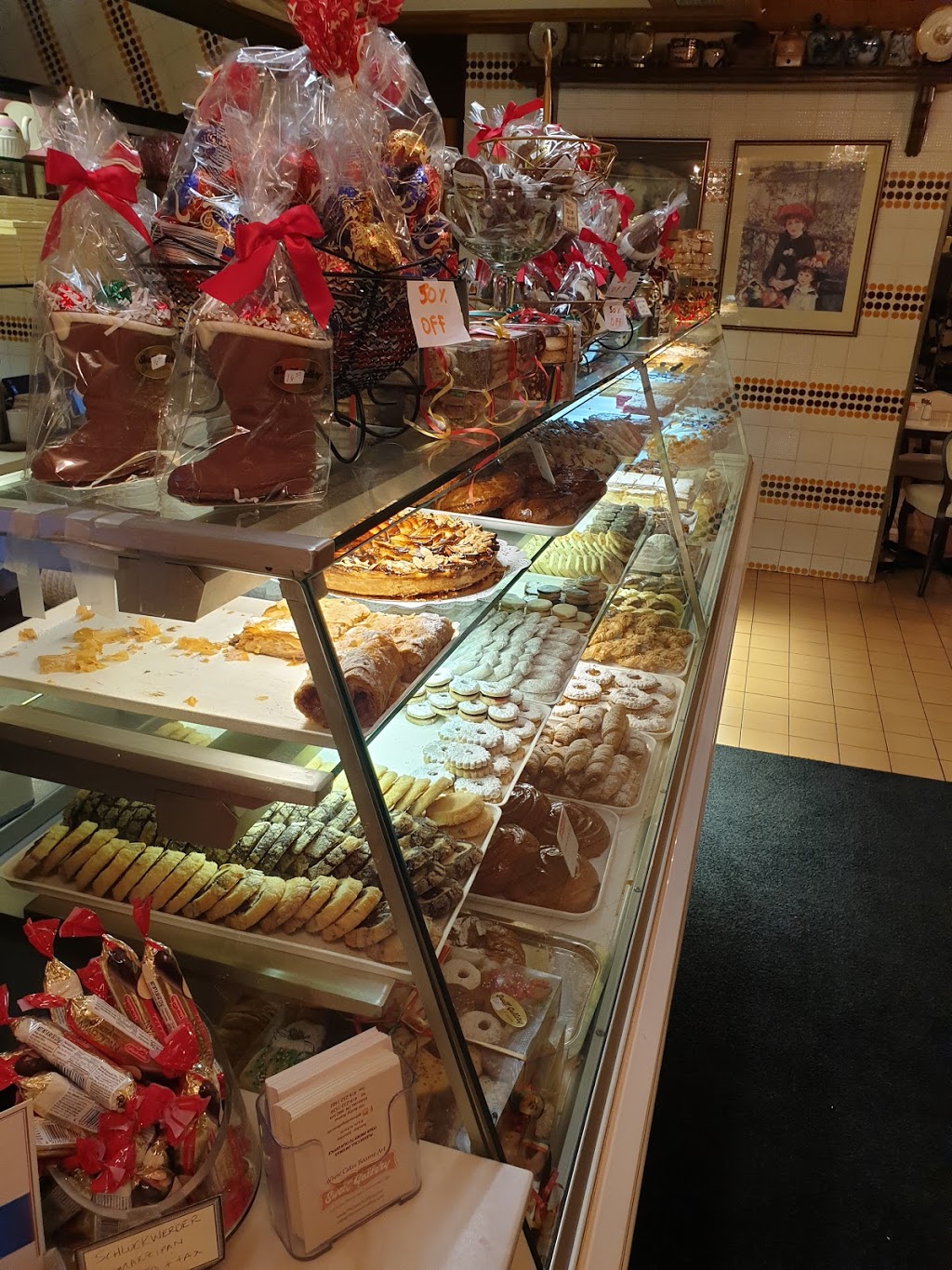 Sweet Gallery Exclusive Pastry | 350 Bering Ave, Etobicoke, ON M8Z 3A9, Canada | Phone: (416) 232-1539