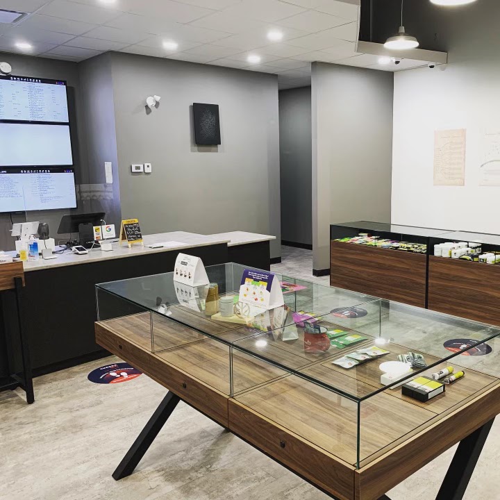 Star Buds Cannabis Co. - Pick up and Delivery | 1566 Pembina Hwy, Winnipeg, MB R3T 2E9, Canada | Phone: (204) 477-0251