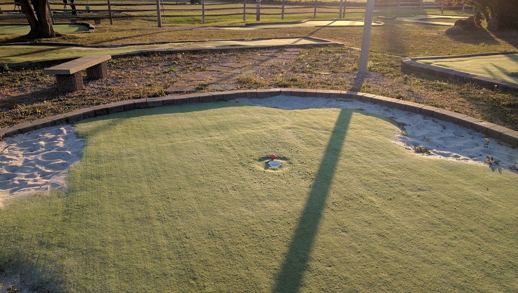 On The Green Driving Range & Mini Golf | 3232 Jockvale Rd, Nepean, ON K2J 4J7, Canada | Phone: (613) 823-7996