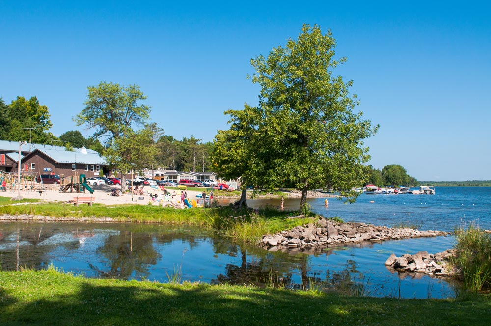 McCrearys Beach Resort | 155 McCrearys Beach, Perth, ON K7H 3C8, Canada | Phone: (877) 814-4141