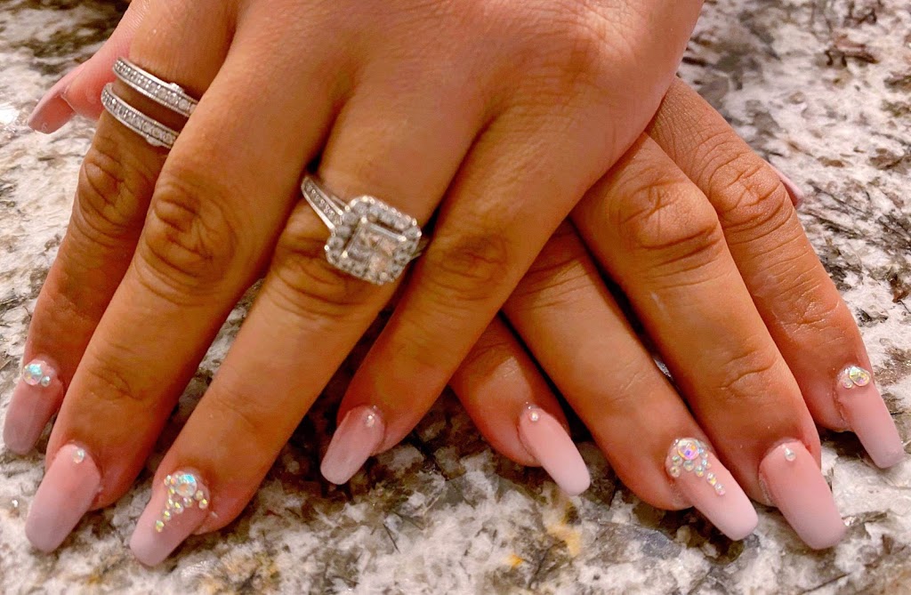 QQ Nails | 165 Seabrook Dr, Kitchener, ON N2R 0E6, Canada | Phone: (226) 606-8988